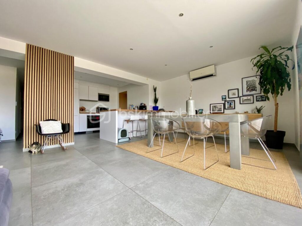 Maison individuelle avec piscine & appartement indépendant ! – 6 pièces – 5 chambres – 173 m²