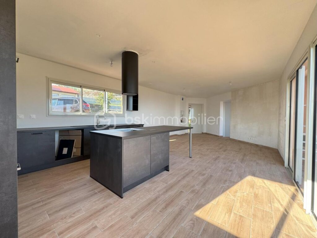 Maison neuve 150 m² – 5 pièces – 3 chambres – 150 m²