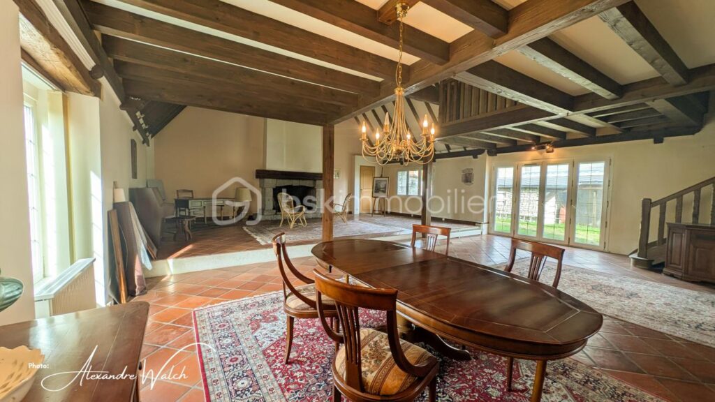 Charmante Maison de caractère à Rénover – Opportunité Unique ! – 7 pièces – 5 chambres – 198 m²