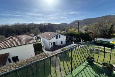 T3 de 64 m2 avec vue dégagée à Urrugne – 3 pièces – 2 chambres – 64 m²