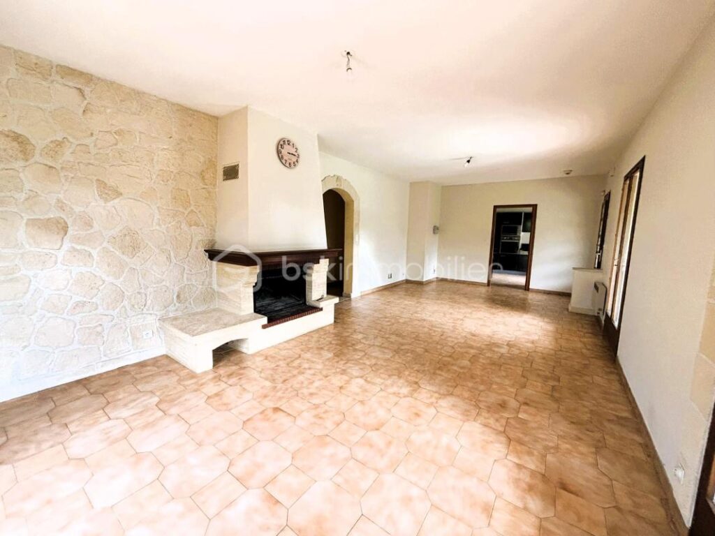FLORENSAC – SPACIEUSE VILLA FAMILIALE – 6 pièces – 5 chambres – 140 m²