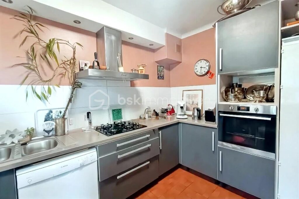 Propriété centre d’Oloron vue Pyrénées – 7 pièces – 5 chambres – 225 m²