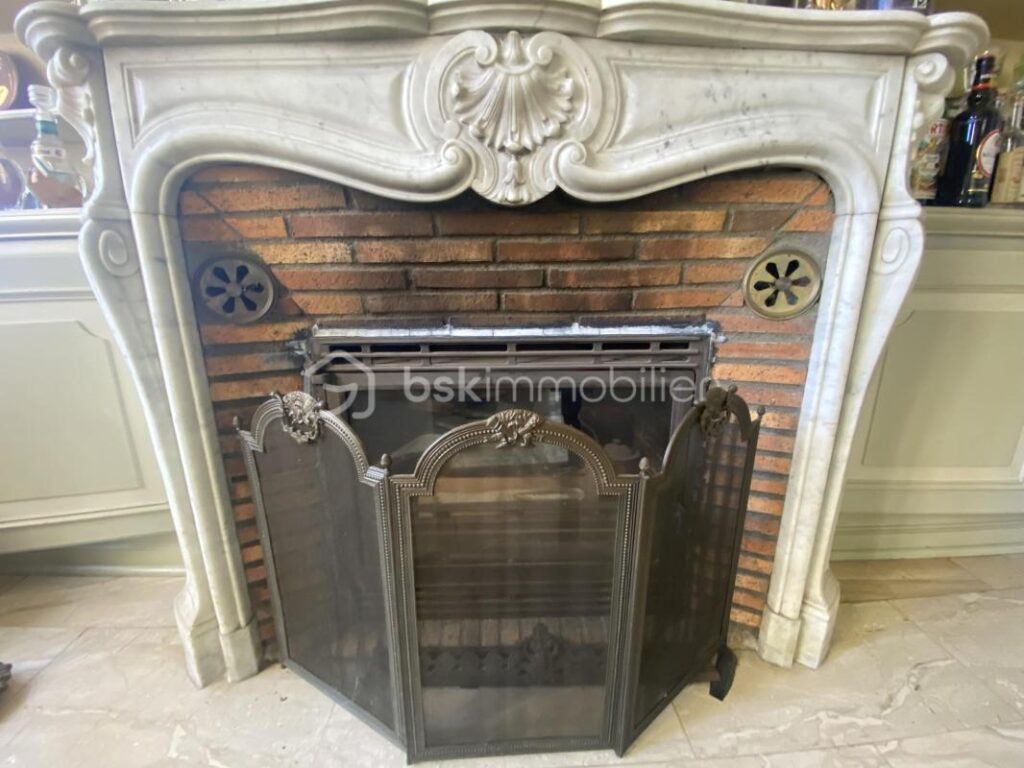 *** MAISON DE CARACTERE / VUE MER / QUARTIER FARON TOULON *** – 7 pièces – 5 chambres – 245 m²