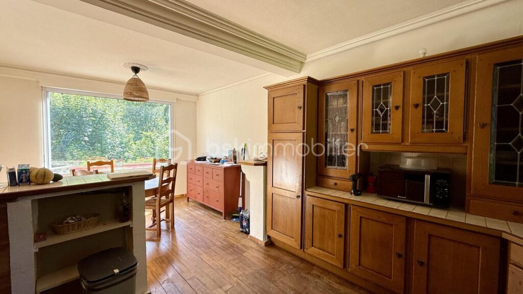 Maison à vendre à MORTAIN – 5 pièces – 4 chambres – 118 m²