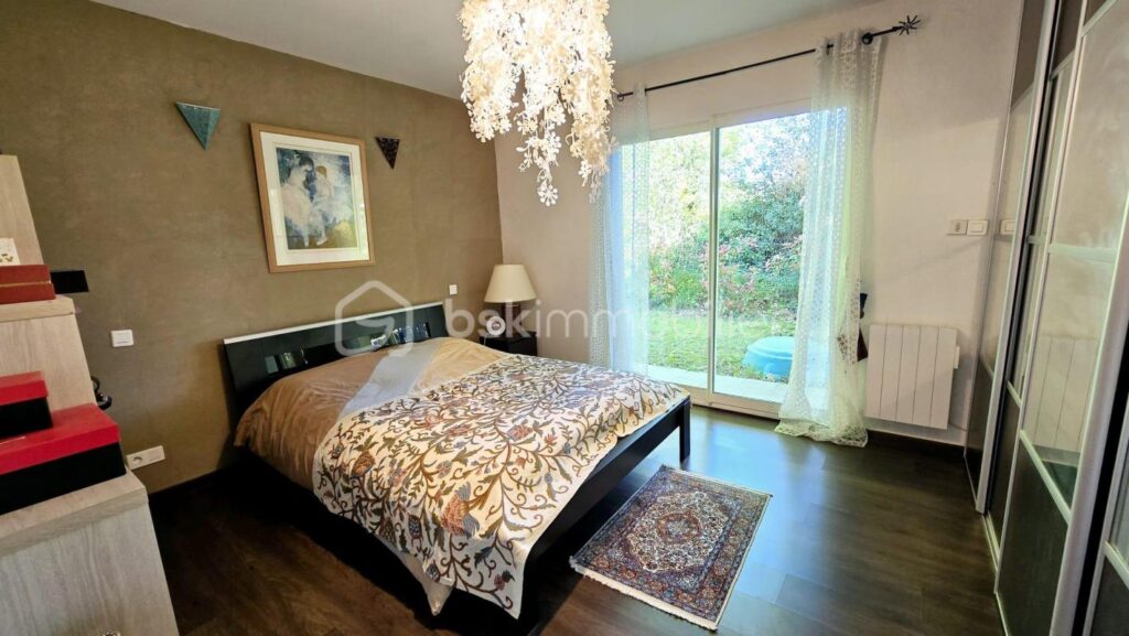 Maison 230m² 6 chambres vue Pyrénées – 7 pièces – 6 chambres – 230 m²