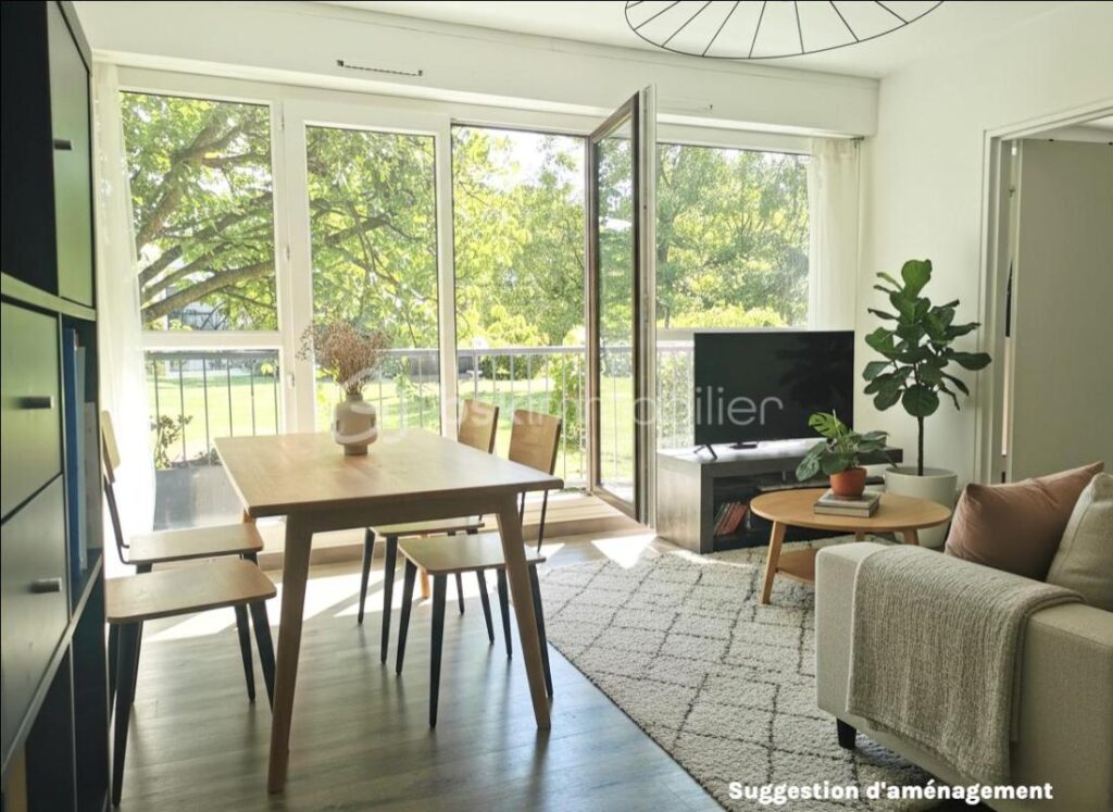 Appartement 3 pièces rénové avec grand balcon filant, sans vis-à-vis – 3 pièces – 2 chambres – 63 m²