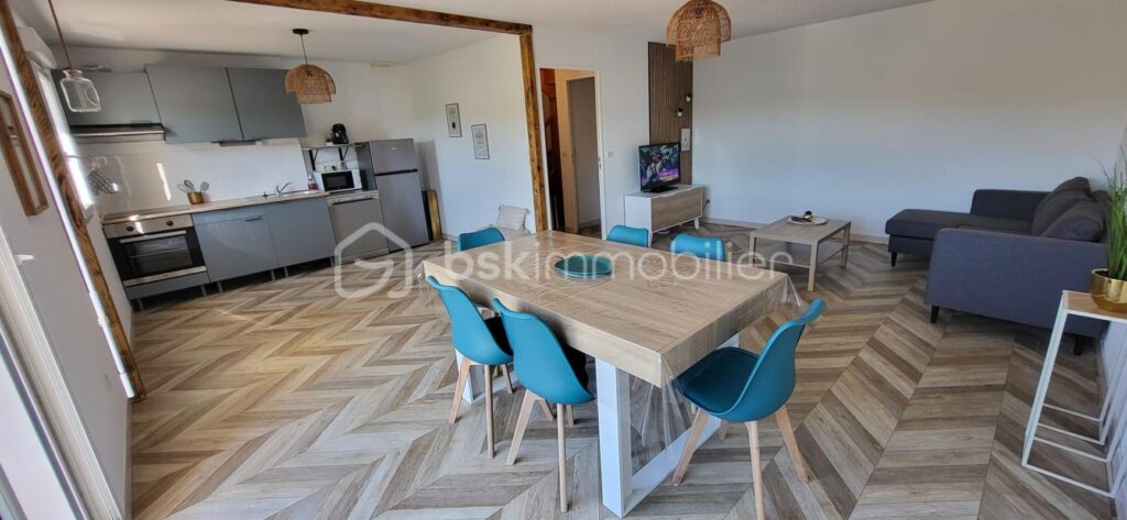 Maison 2 faces – Vue mer & montagne – 82 m² + garage 30 m² – À 50 m de la plage des Elmes – 4 pièces – 3 chambres – 82 m²