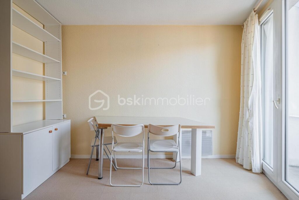 Studio spacieux et lumineux, proche de la gare de Grenoble – 1 pièce – NR chambres – 26 m²