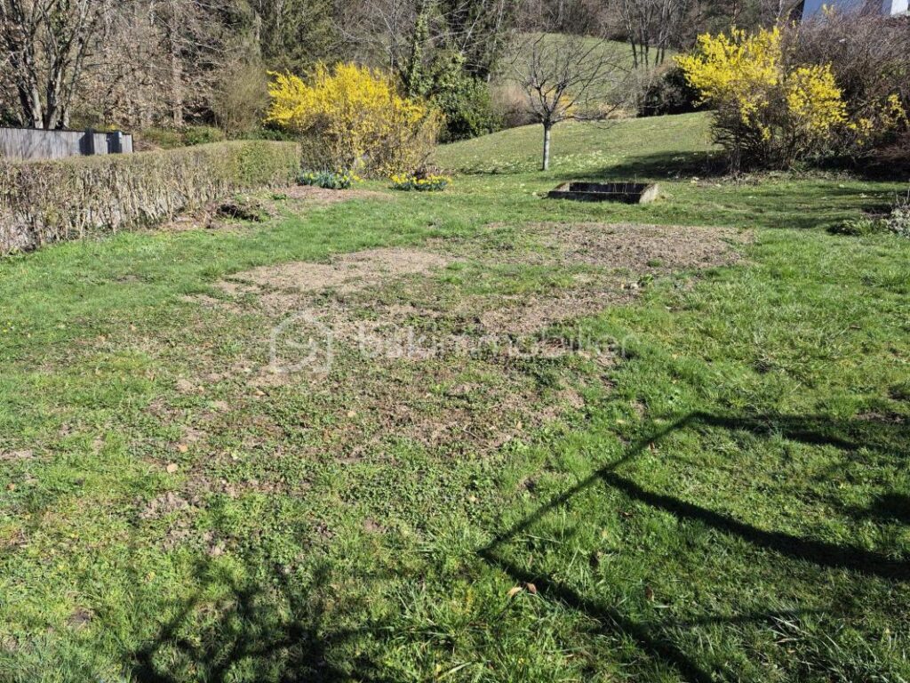 Terrain viabilisé à visiter sans attendre ! – NR pièces – NR chambres – 964 m²