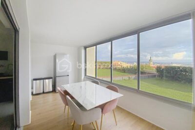 APPARTEMENT T2 de 102 m² – LOGGIA/TERRASSE – VUE PORT – GARAGE – SÈTE / BAS SAINT-CLAIR – QUARTIER HAUT ** – 2 pièces – 1 chambre – 59 m²