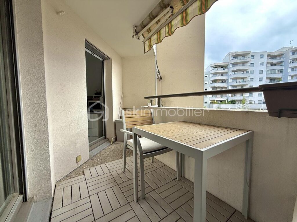 VILLEURBANNE secteur CHARPENNES et proche du Parc de la Tête d’Or avec garage – 4 pièces – 3 chambres – 86 m²