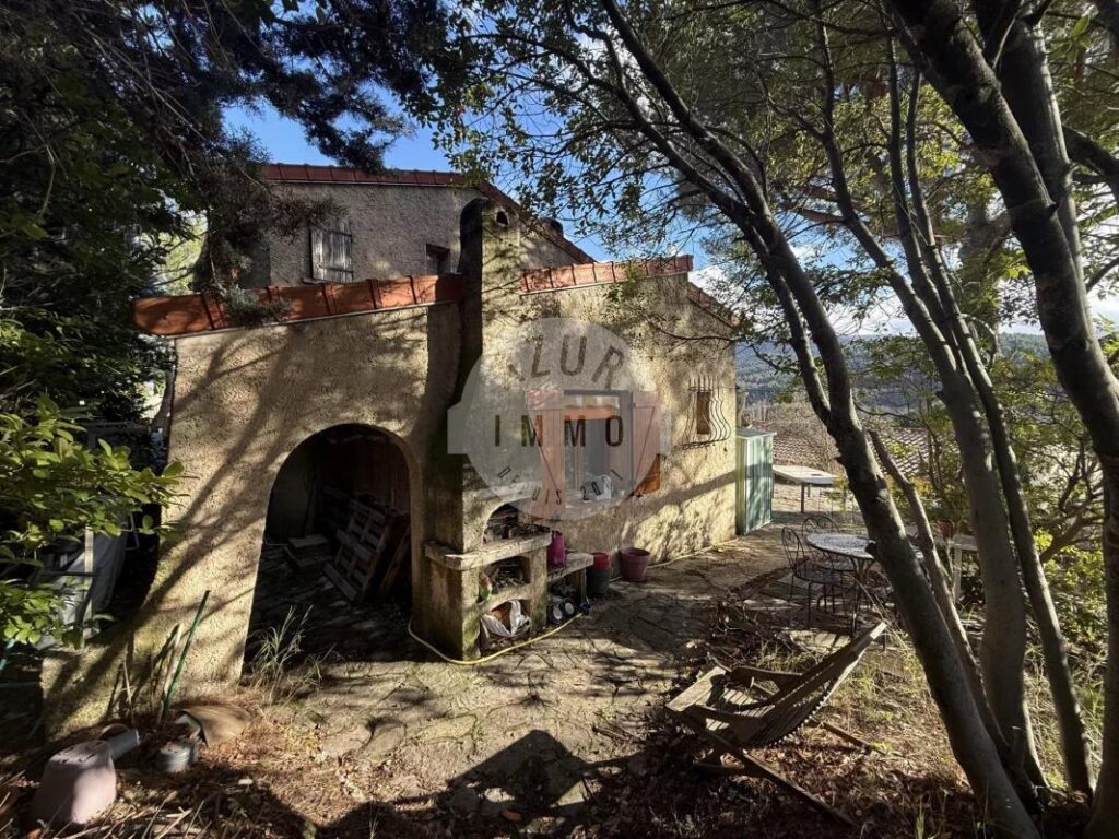 MAISON T5 117 m² sur 740 m² de terrain – 5 pièces – 4 chambres – 117 m²