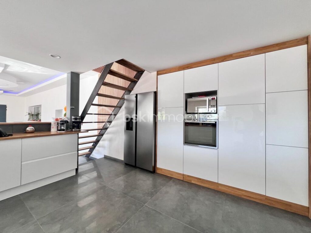 Villa d’exception 175 m² + Garage 120 m² – 4 pièces – 3 chambres – 175 m²