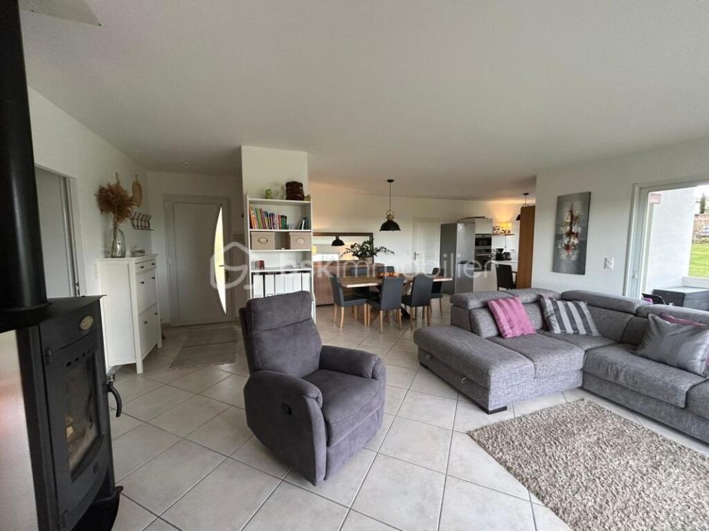 A SAISIR MAISON CONTEMPORAINE – 4 pièces – 3 chambres – 98 m²