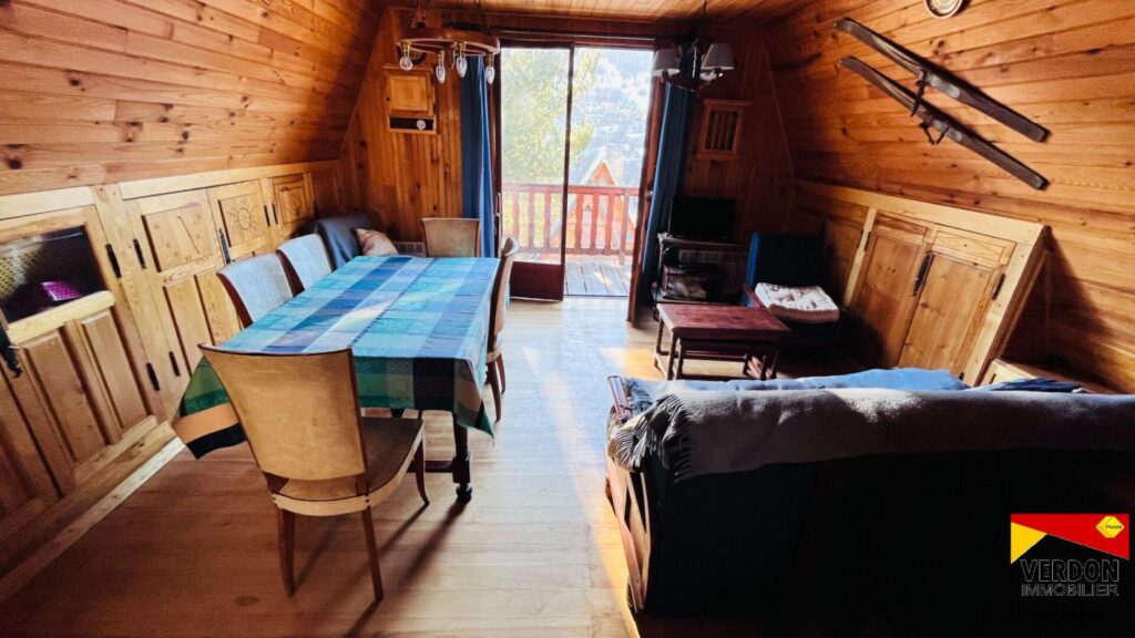 POINTU de + de 52 m² + GARAGE – 4 pièces – 3 chambres – 52 m²