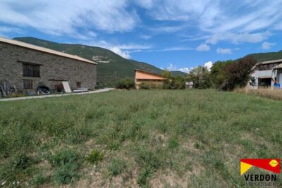 Terrain à vendre à La mure argens