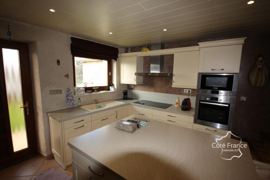 CHOOZ Maison 3 façades entièrement rénovée, belle opportunit – 3 pièces – 2 chambres – 99 m²