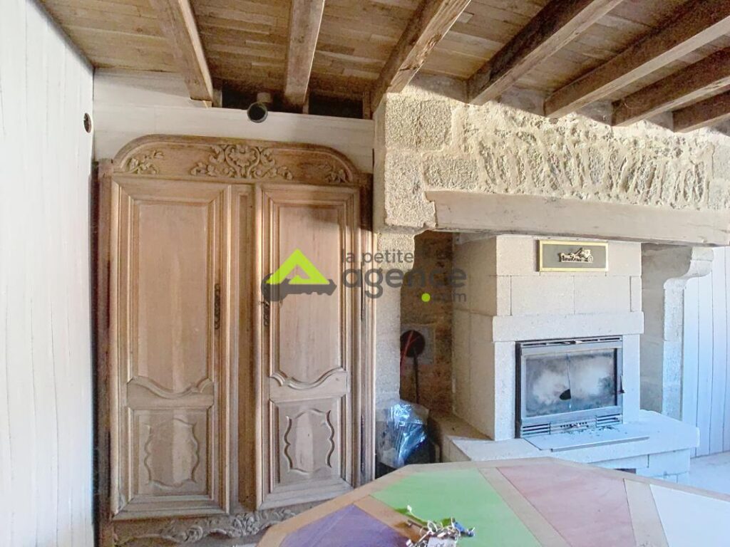 Maison de village à finir de restaurer – 5 pièces – 3 chambres – 95 m²
