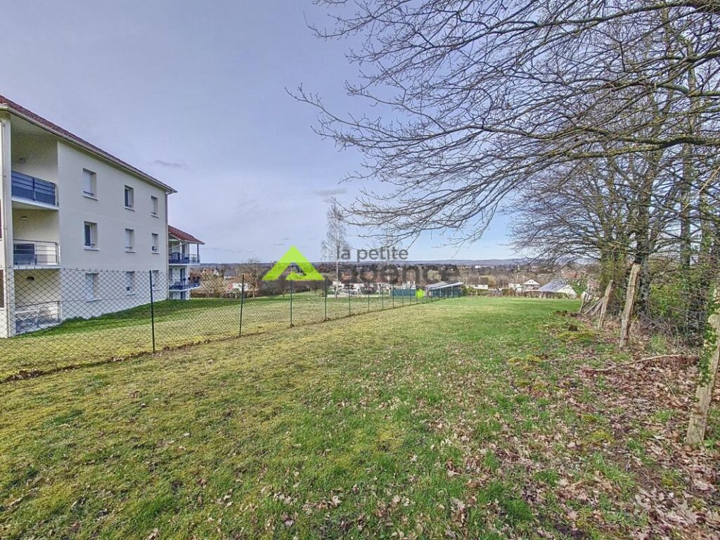 Terrain à bâtir de 800 m2 – NR pièces – NR chambres – 800 m²