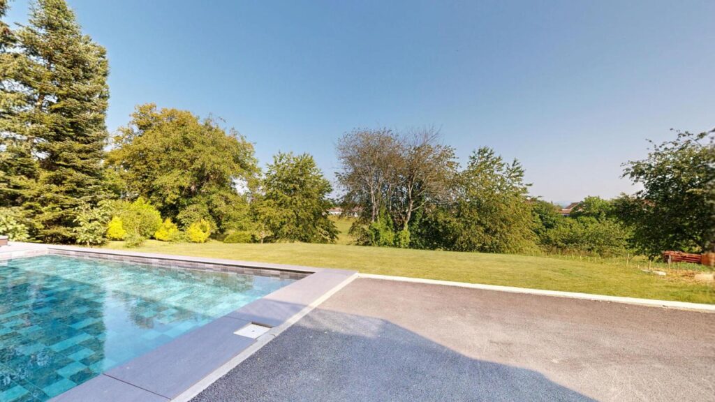 Demeure de prestige St Vit 7 pièce(s) 277 m2 – 7 pièces – 5 chambres – 277 m²