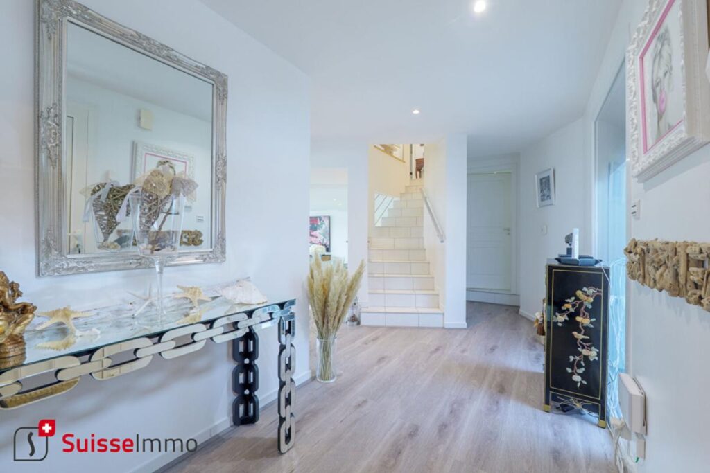 Maison d’architecte 7 pièces 207 m2 – 7 pièces – 5 chambres – 207 m²