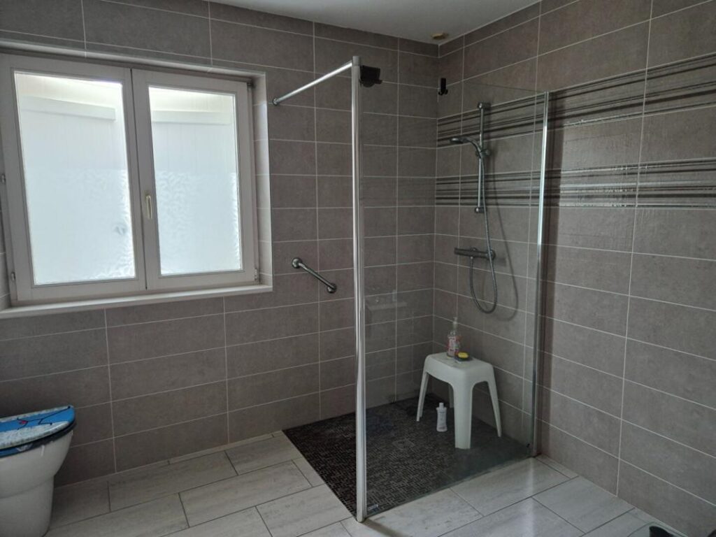 Maison Vauvillers 5 pièce(s) 163 m2 sur 43 ares de terrain – 5 pièces – 4 chambres – 163 m²