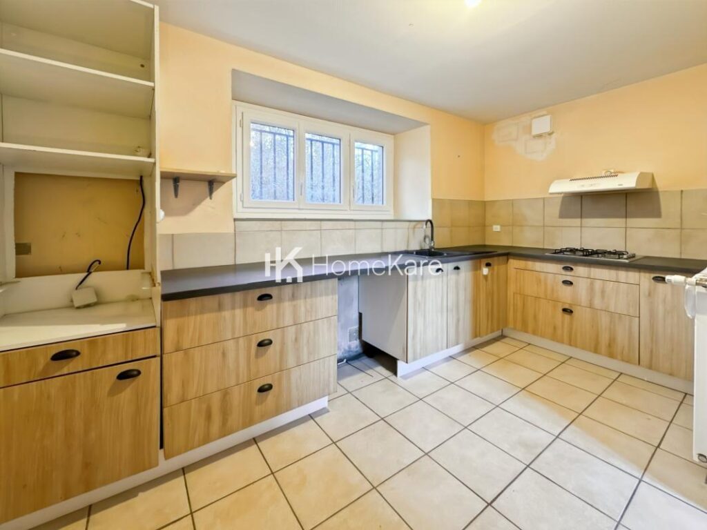 GROS POTENTIEL AVEC VUE SUR LES PYRÉNÉES – 5 pièces – 4 chambres – 170 m²