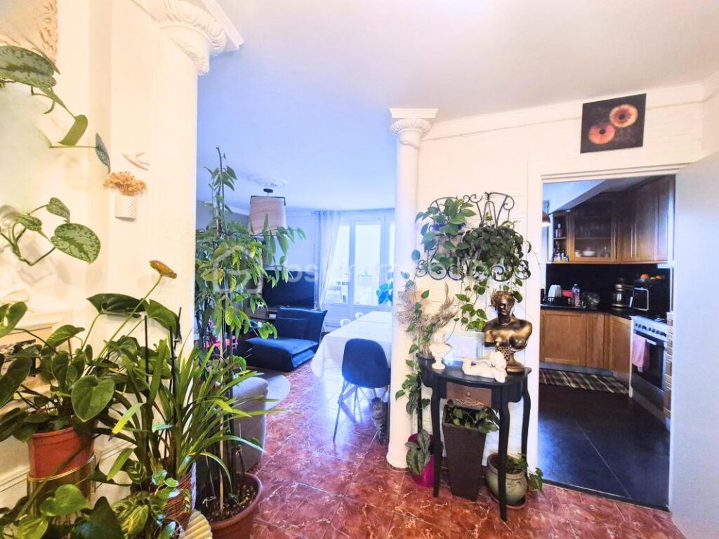 Appartement 3 pièces avec balcon, parking privatif et cellier situé au Domaine du Château Chilly Mazarin – 3 pièces – 2 chambres – 62 m²