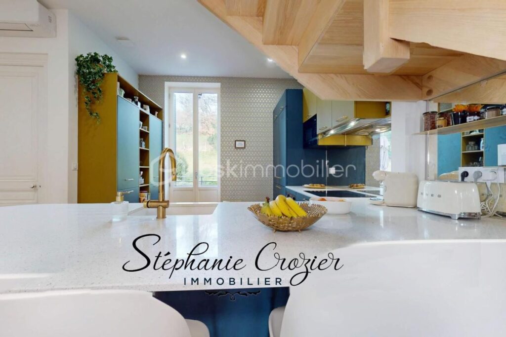 T5 Duplex de prestige avec terrasse, parc classé, Château du XIX – Accès TGV Paris – 5 pièces – 4 chambres – 115 m²