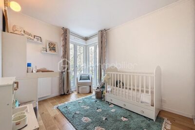 APPARTEMENT 3 PIÈCES RÉNOVÉ 65m2 AVEC PARKING PRIVATIF – 3 pièces – 2 chambres – 65 m²