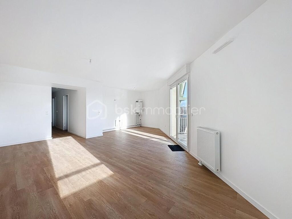 Appartement 4 pièces avec vue dégagée – 4 pièces – 3 chambres – 81 m²