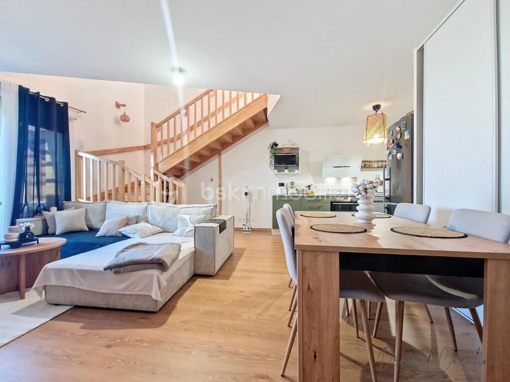 Grand T3 avec double balcon – 3 pièces – 2 chambres – 79 m²