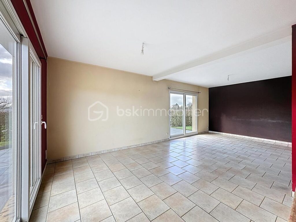 Joli pavillon lumineux – 7 pièces – 5 chambres – 135 m²