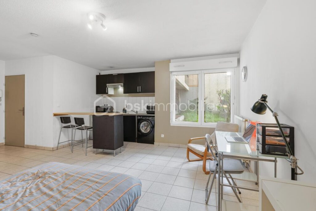 EN EXCLUSIVITE: STUDIO GRATTE CIEL – 1 pièce – NR chambres – 31 m²