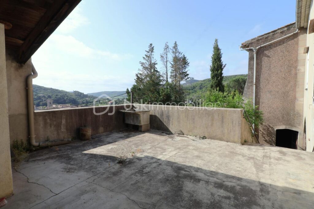 Maison de Maître de 230 m2 – 10 pièces – 3 chambres – 230 m²