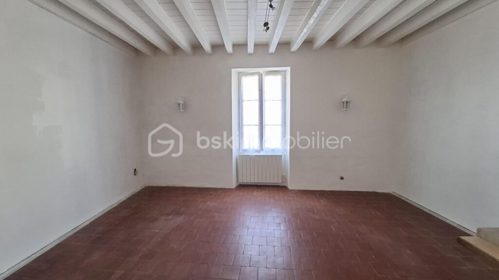 SOUS LE CHARME – 4 pièces – 2 chambres – 90 m²