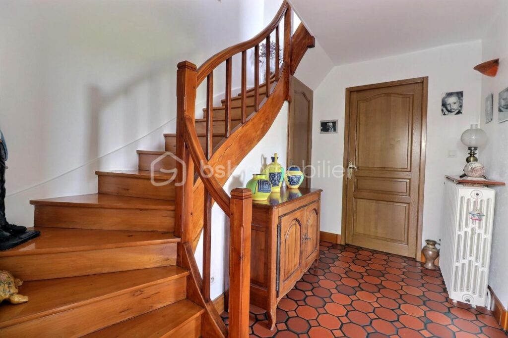 Maison 154m² 63300 Thiers – 5 pièces – 4 chambres – 154 m²