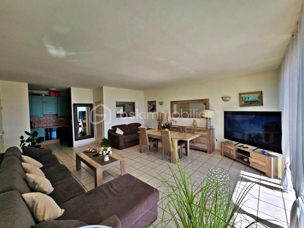 Appartement front de mer T3 – 95m² dans résidence de haut standing – terrasse 30m², secteur prisé – 4 pièces – 2 chambres – 95 m²