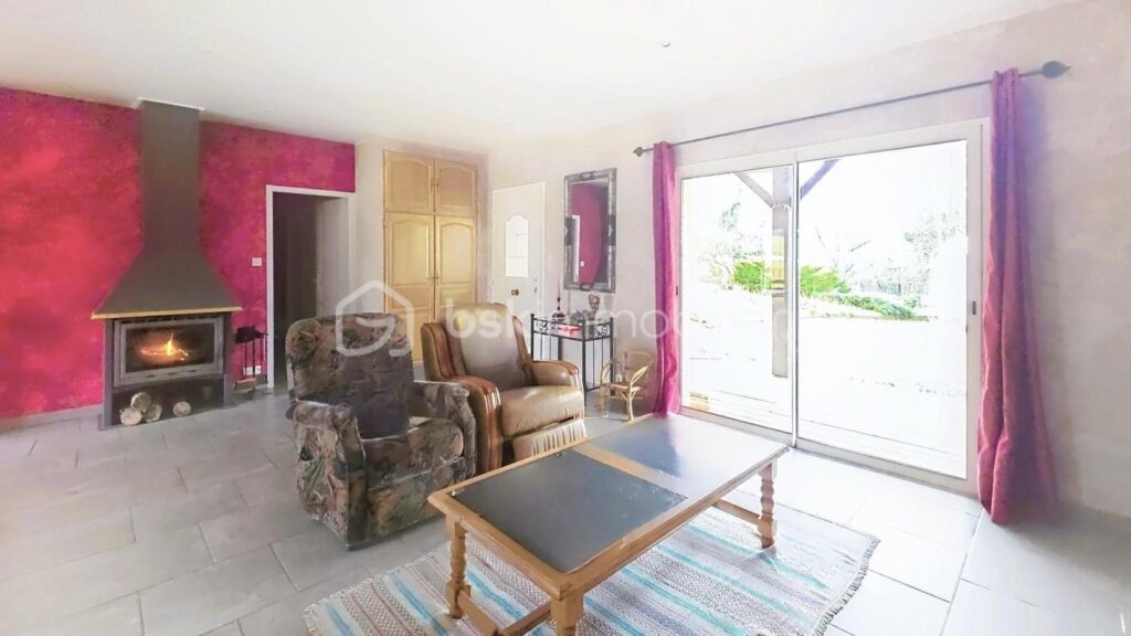 Maison de plain-pied – 4 chambres – Terrain arboré 1 600 m² – 5 pièces – 4 chambres – 100 m²