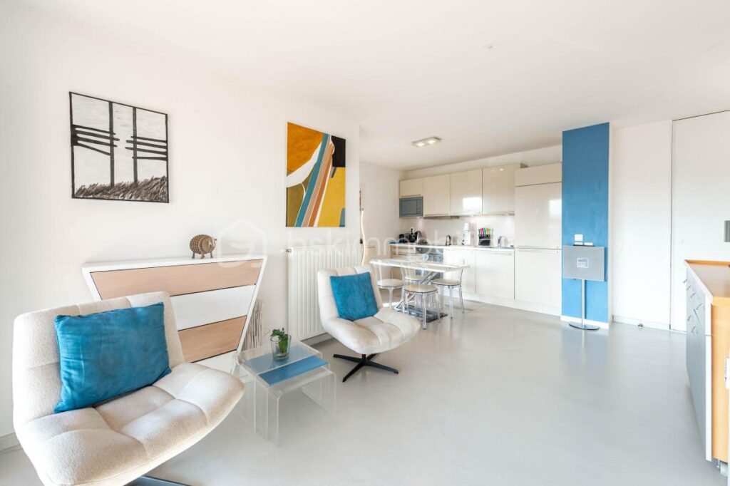 Appartement 2 pièces dernier étage avec balcon couvert de 11 m² sur vue dégagée – 2 pièces – 1 chambre – 44 m²