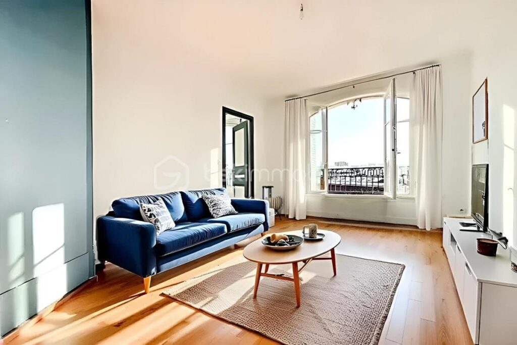Trois pièces ENSOLEILLEE au DERNIER ETAGE avec VUE DEGAGEE sur Malakoff – 3 pièces – 2 chambres – 59 m²