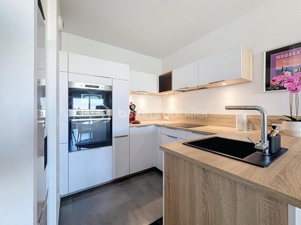 APPARTEMENT 3 PIÈCES 62m2 AVEC TERRASSE ET PARKING – 3 pièces – 2 chambres – 62 m²