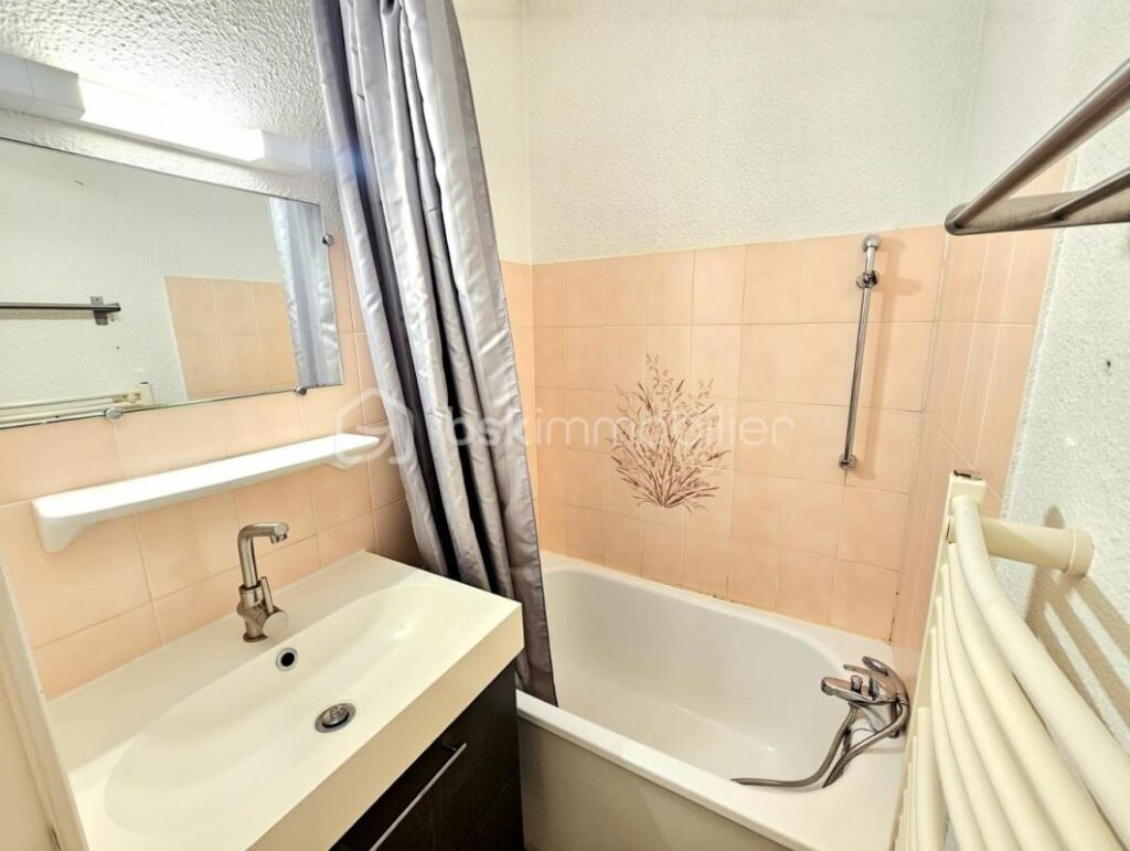 Studio Cabine 20m² avec Balcon et Vue Montagne – Le Seignus (Allos) – 1 pièce – NR chambres – 20 m²