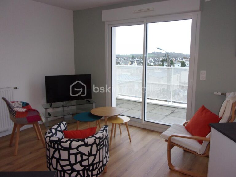 GUIPAVAS – APPARTEMENT de 2020 – 42 M2 – CENTRE BOURG – DERNIER ÉTAGE – TERRASSE – VUE DÉGAGÉE – UNE CHAMBRE – PLACE DE PARKING – CAVE – 2 pièces – 1 chambre – 42 m²