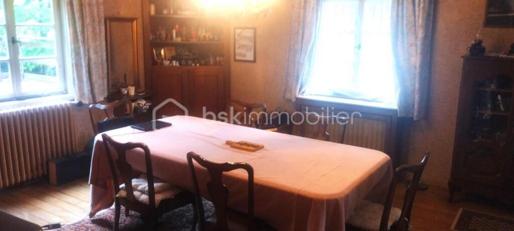 Charmante maison à ossature bois de 210 m² sur un terrain de 13 ares – 6 pièces – 3 chambres – 210 m²