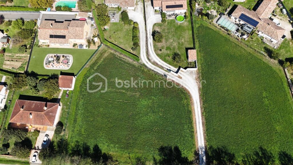 Beau terrain vue Pyrénées à Escalquens – NR pièces – NR chambres – 1094 m²