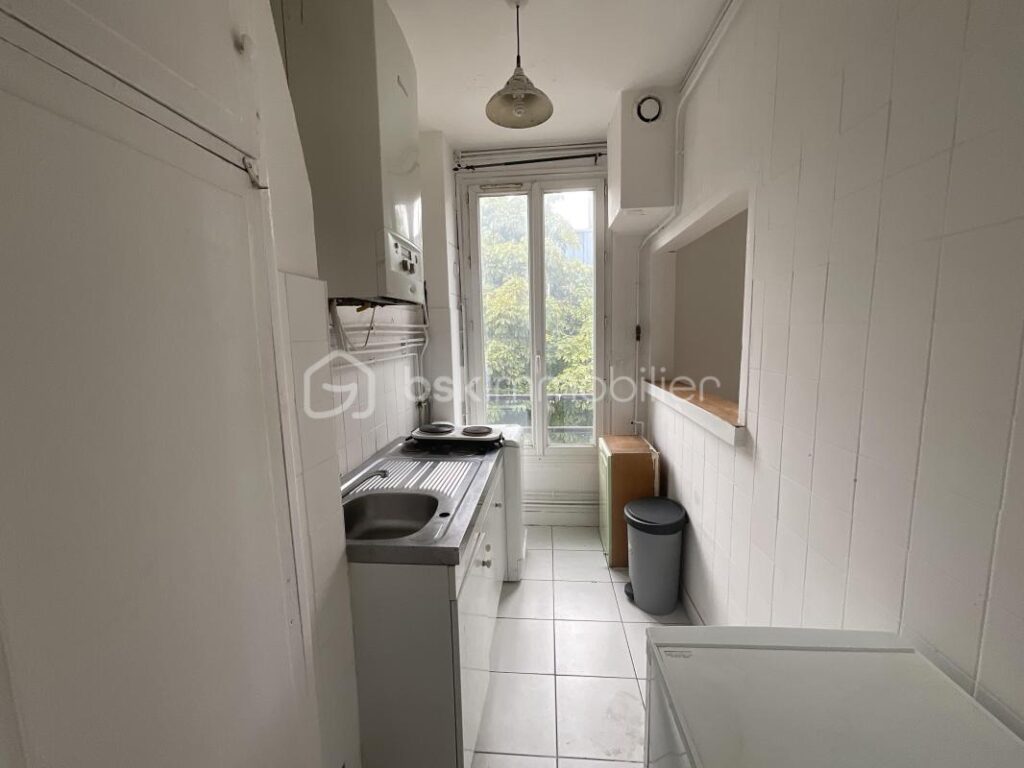 Appartement 2 pièces avec cave en sous-sol, proche métro 7 quatre chemins et RER E Pantin – 2 pièces – 1 chambre – 35 m²