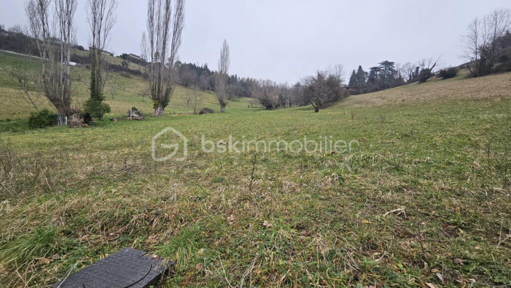 Terrain sur la commune de Corenc – NR pièces – NR chambres – 1225 m²