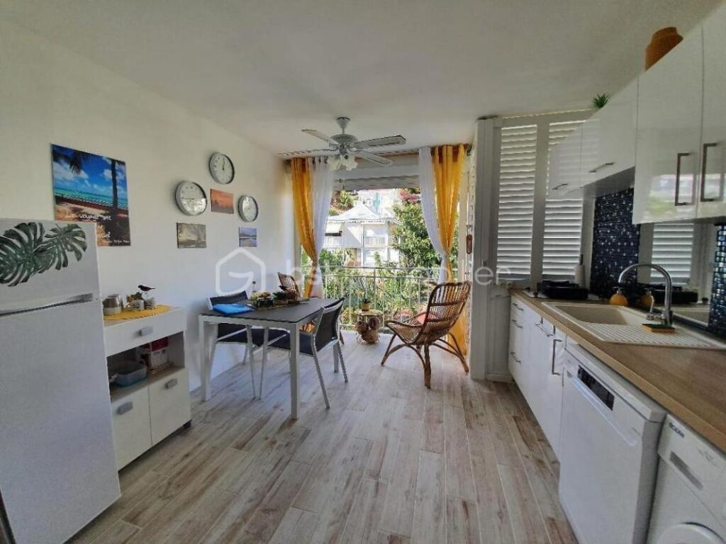 Appartement bord de plage avec piscine – 1 pièce – 1 chambre – 24 m²