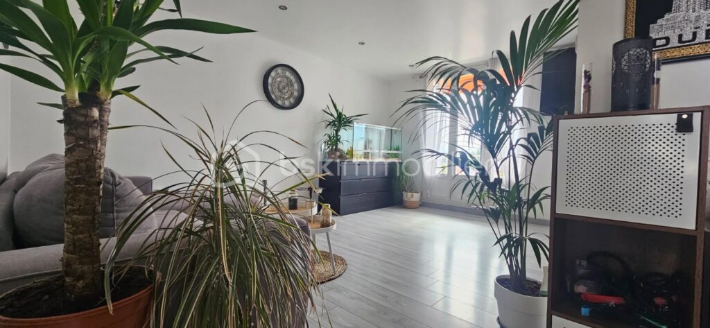 Charmant T2 Rénové avec Place de Parking – 2 pièces – 1 chambre – 45 m²